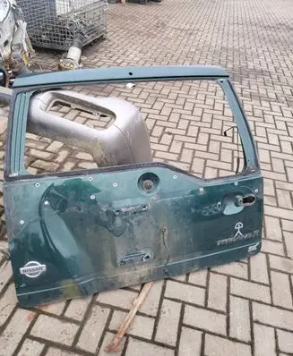 Nissan Terrano Tailgate/trunk/boot lid