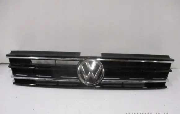 Volkswagen Tiguan Front bumper upper radiator grill 5NA853653A