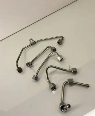 Fuel injector supply line/pipe