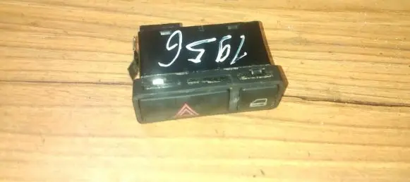 BMW 3 E46 Hazard light switch 61318368920