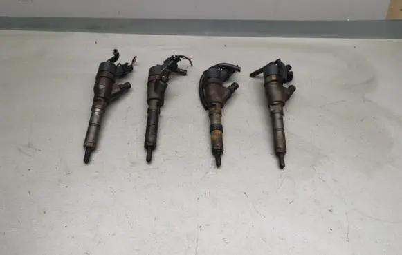 Fuel injectors set