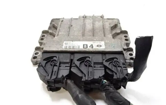Nissan Qashqai Engine control unit/module 237104ED0C S180206103 EMS3155