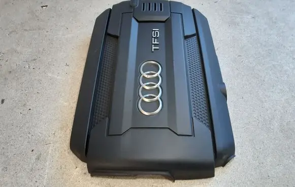 Audi TT TTS RS Mk3 8S Engine cover (trim) 06K103925K