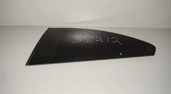 BMW 3 E46 Rear vent window glass 
