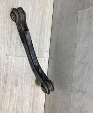 BMW 3 G20 G21 Rear upper control arm/wishbone 6881201