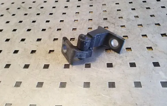 Audi A6 C7 Front door lower hinge 4G0831401B