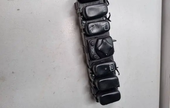 Mercedes-Benz A W168 Wing mirror switch 1688203610