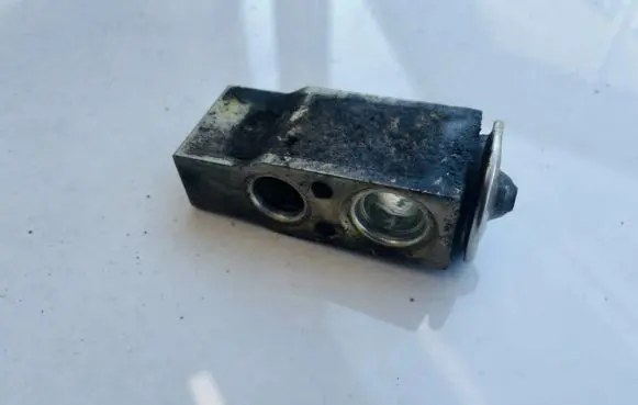 Citroen Xsara Air conditioning (A/C) expansion valve 654437n hfc134a