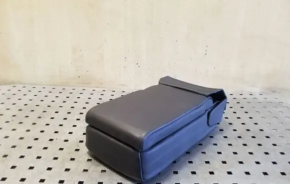 Chevrolet Captiva Rear seat armrest 