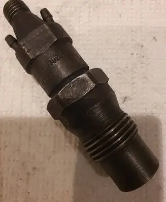 Volkswagen Golf II Fuel injector 068130201B