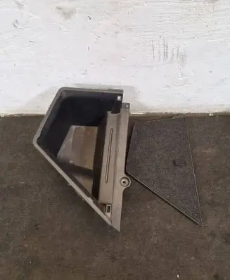 Toyota Auris E180 Glove box in trunk 6442102020