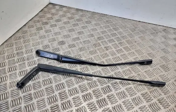Audi A1 Front wiper blade arm 8x1955408