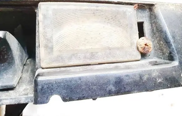 Jeep Grand Cherokee (WK) Number plate light e130638