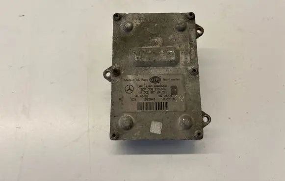 Mercedes-Benz C W203 Headlight ballast module Xenon A0028202426