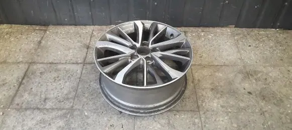 Toyota Avensis T220 Original wheel cap 