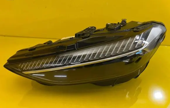 Audi A5 Headlight/headlamp 8B3941033AA