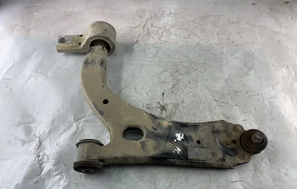 Ford Fusion Front lower control arm/wishbone 1040310337F