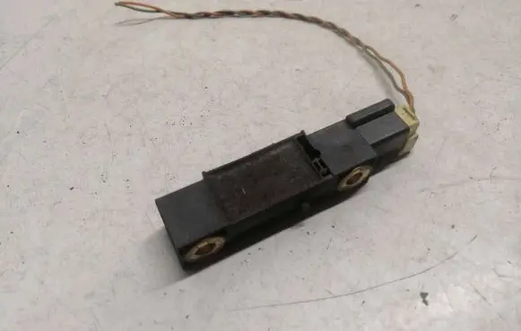 Volvo V70 Airbag deployment crash/impact sensor 8622365 001055 270600