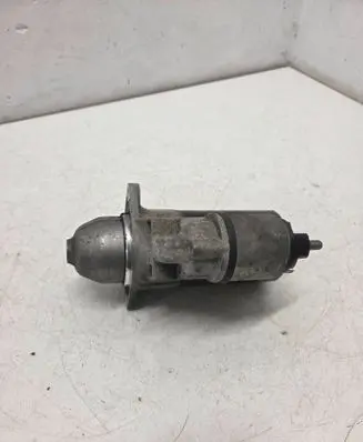 Opel Meriva B Starter motor 1005831925