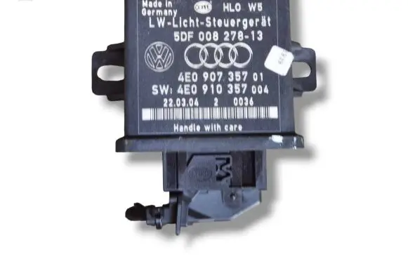 Audi A8 S8 D3 4E Light module LCM 5DF008278-13 4E0907357
