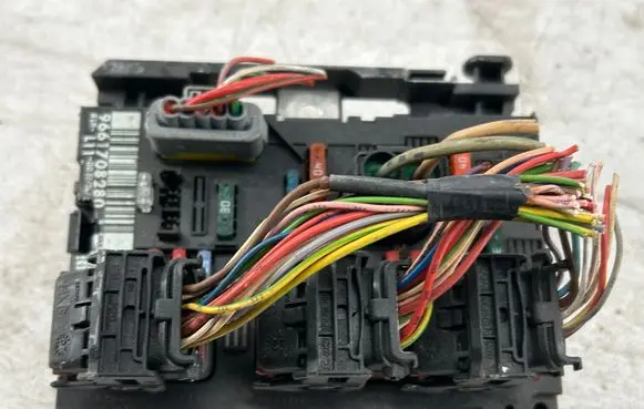 Peugeot 207 BSM Control unit 9661708280