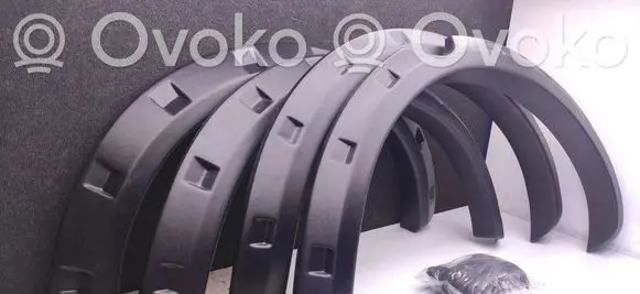 Mitsubishi L200 Front arch trim 33570407 30090402 010901