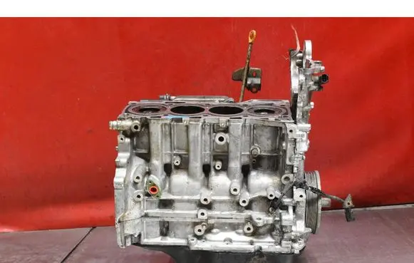 Toyota Corolla Verso E121 Engine block 2AD