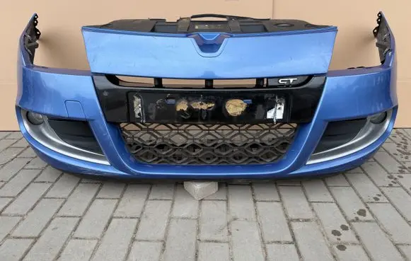 Renault Megane III Front bumper 