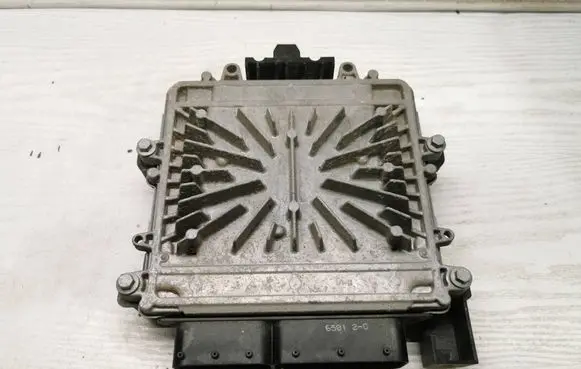 Volvo S60 Engine control unit/module 31336983
