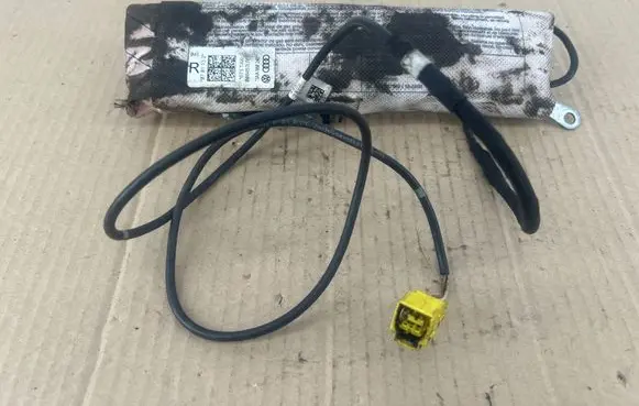 Volkswagen PASSAT B7 Seat airbag 3AA880242 0701132 008453UY