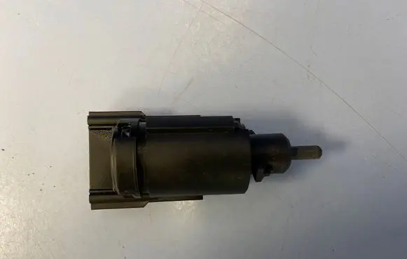 Volkswagen Golf IV Brake pedal sensor switch 1J0945511C