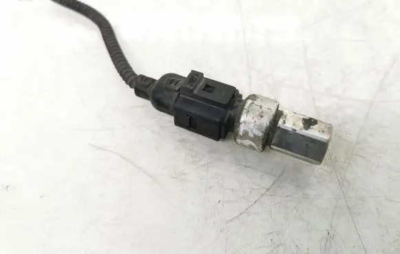 Air conditioning (A/C) pressure sensor