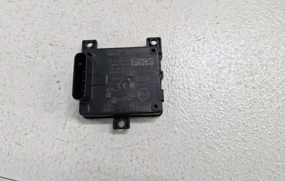Volkswagen Golf VIII Distronic sensor radar 0203304151