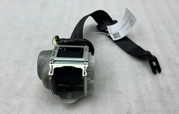 Audi Q2 - Rear seatbelt 34212999B 81A857805