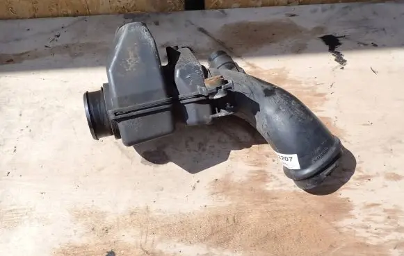 Honda CR-V Air intake duct part ATP95