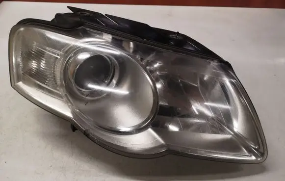 Volkswagen PASSAT B6 Headlight/headlamp 1LL24701404 3C0941006K