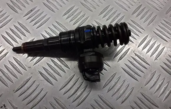 Volkswagen Polo IV 9N3 Fuel injectors set 045130073T