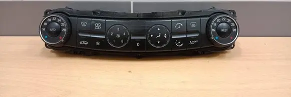 Mercedes-Benz E W211 Climate control unit 2118300385 Q00112903