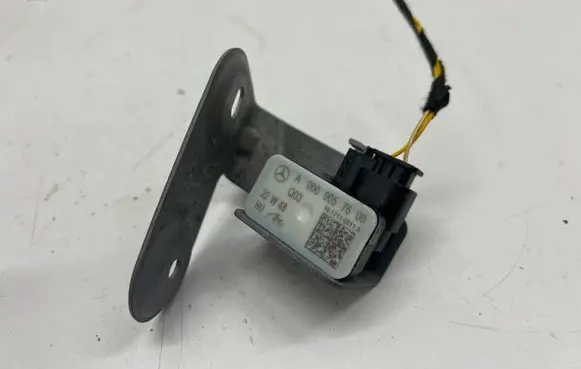Mercedes-Benz GLE W167 ABS wheel speed sensor A0009057600