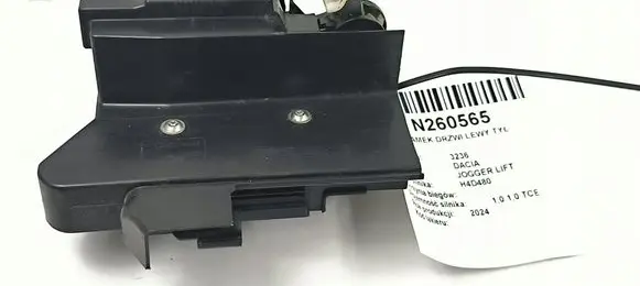 Dacia Jogger Rear door lock 825033052R