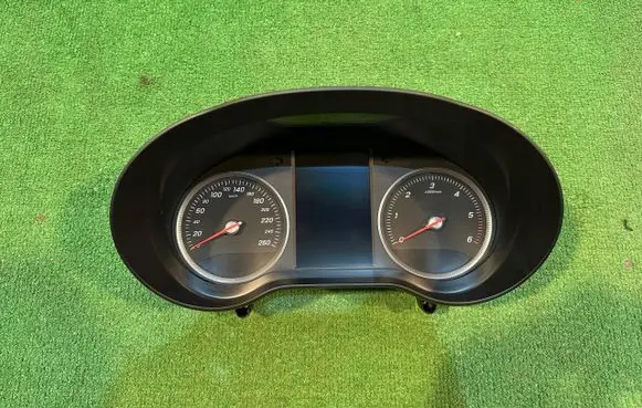 Mercedes-Benz C W205 Speedometer (instrument cluster)