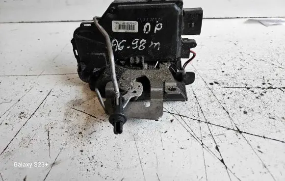 Audi A6 S6 C5 4B Front door lock 4B1837016G