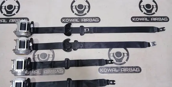 Volkswagen Golf VIII Front seatbelt 5H6857805H 5H6857805F
