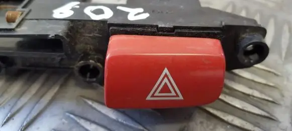 KIA Rio Hazard light switch 937001g900 93700-1g900