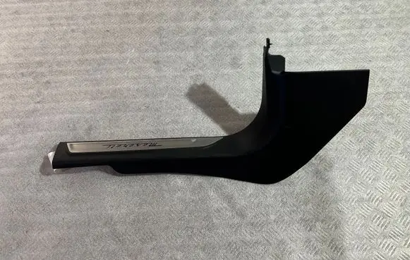 Maserati Levante Front sill trim cover 670047748 670047749 670047750