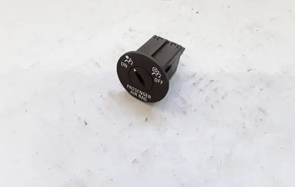 Opel Insignia A Passenger airbag on/off switch 13268602