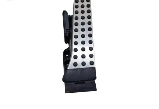 Mercedes-Benz C W205 Accelerator throttle pedal A2223002400