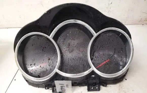 Chevrolet Cruze Speedometer (instrument cluster) 95990338