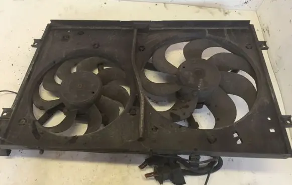 Audi A3 S3 8L Radiator cooling fan shroud 1J0121205