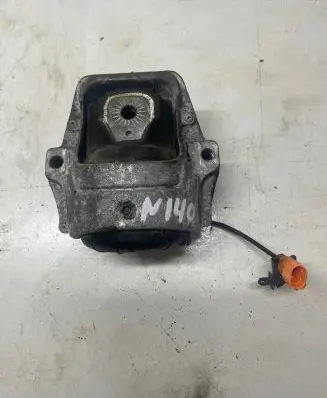 Audi A5 Sportback 8TA Engine mount bracket 8K0199381